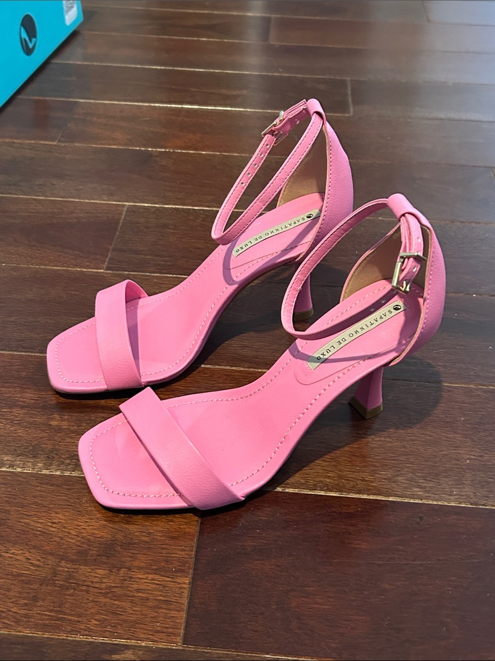 New Pink Leather Ankle Strap Square Toe Heels Sandals New in box size 5